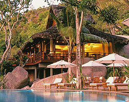 Constance Lemuria 10 Pool Bar